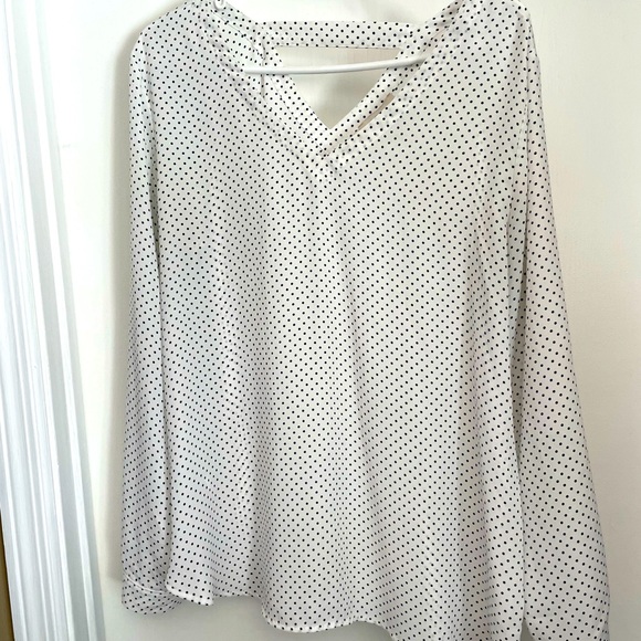 LOFT Tops - Large Loft shirt with cutout back; great condition